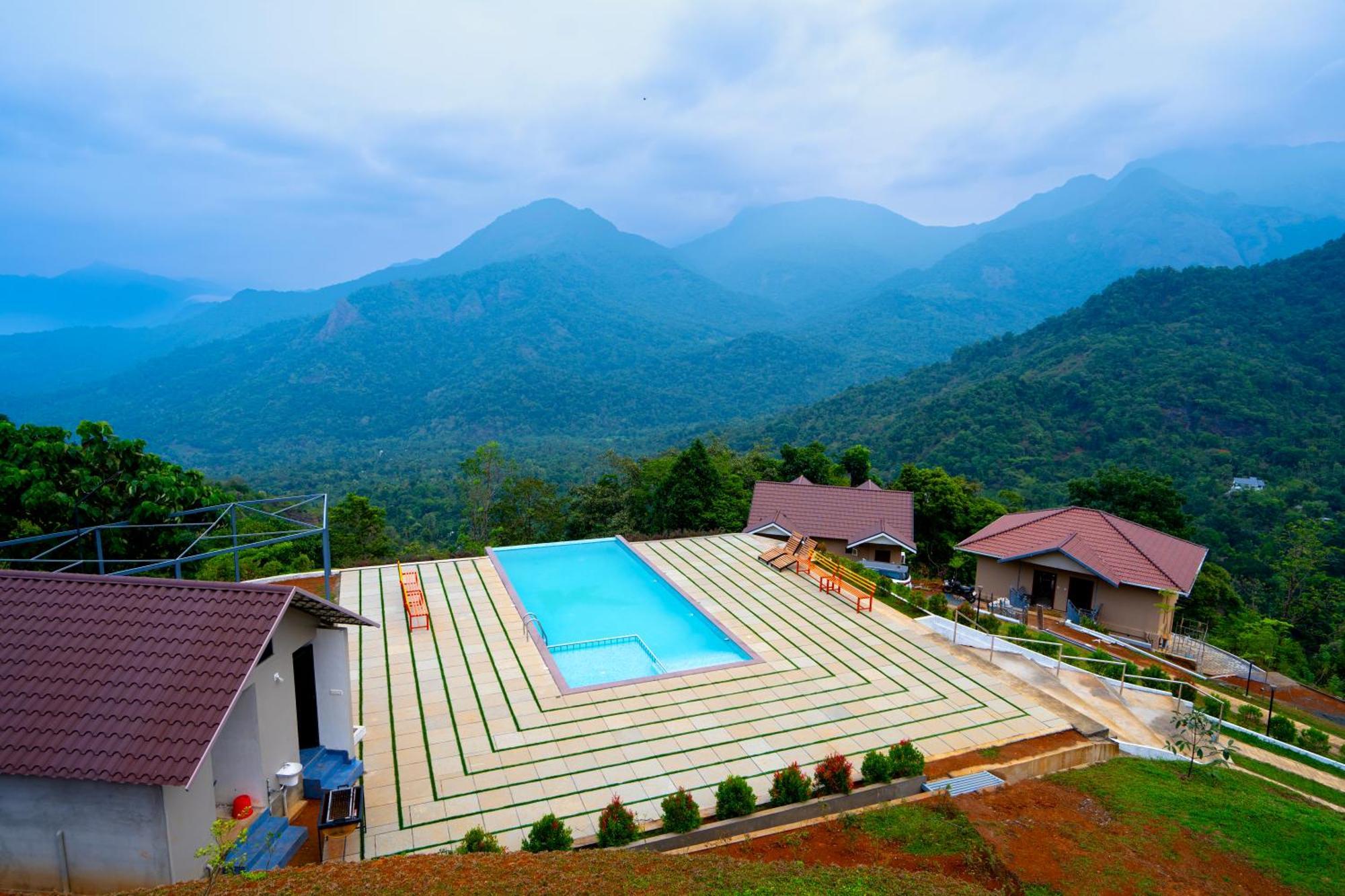 Karimb Resorts Vallikavungal Exteriör bild