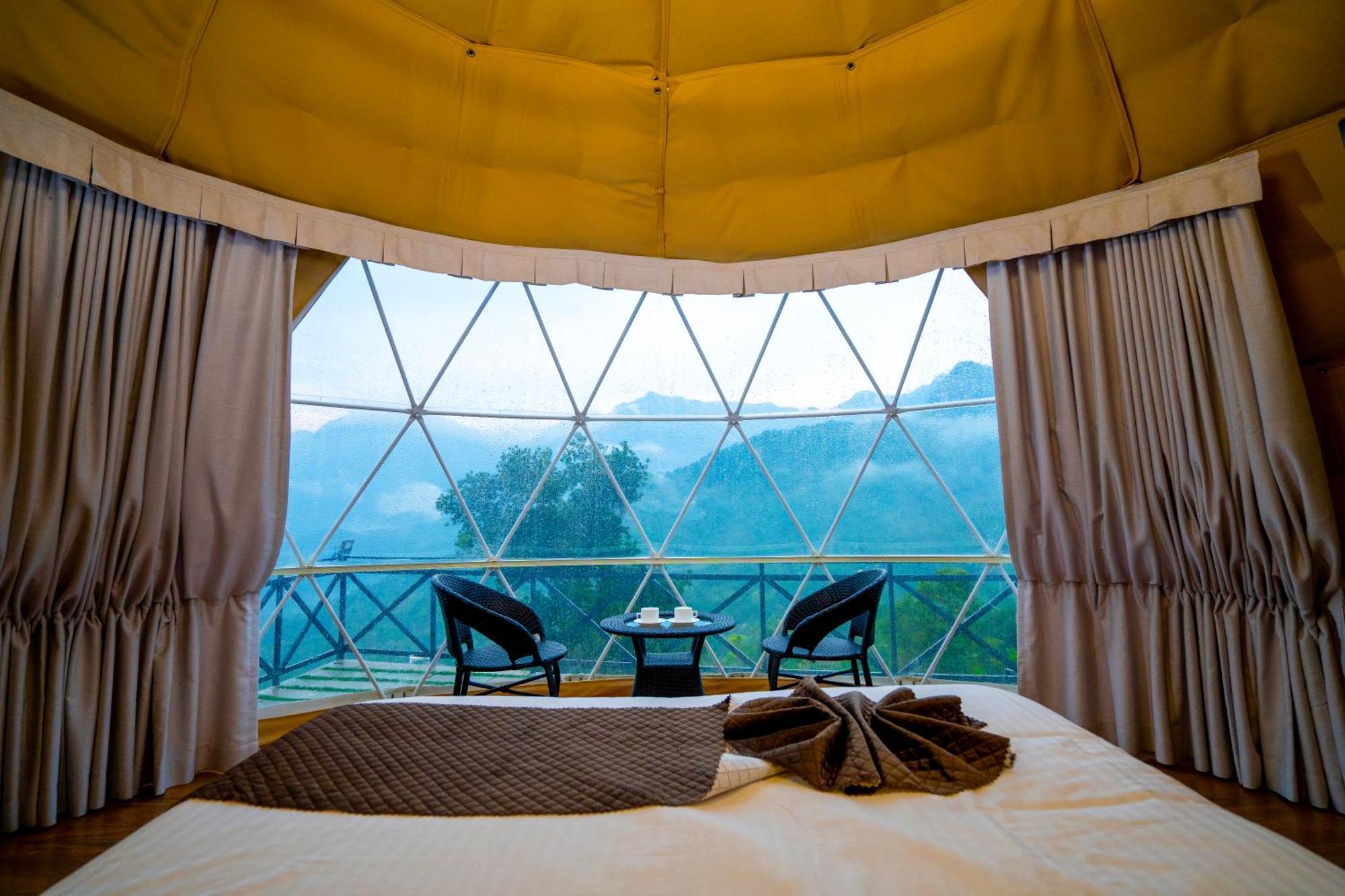 Karimb Resorts Vallikavungal Exteriör bild