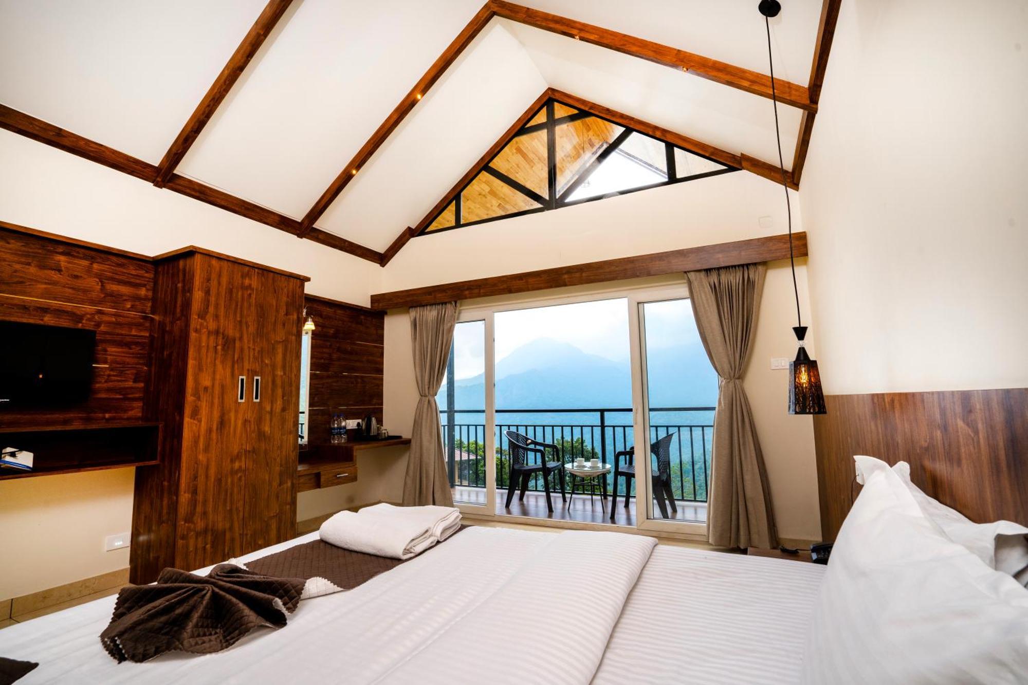 Karimb Resorts Vallikavungal Exteriör bild