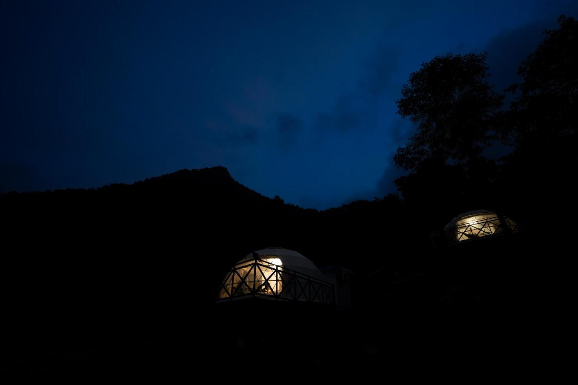 Karimb Resorts Vallikavungal Exteriör bild