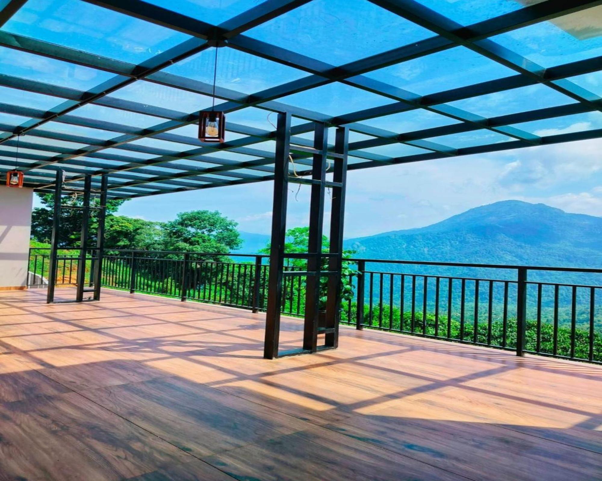Karimb Resorts Vallikavungal Exteriör bild